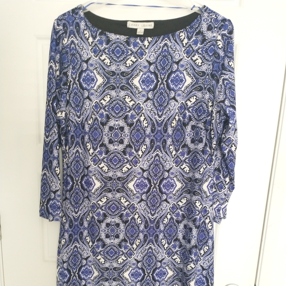 Dresse - Picture 2 of 3